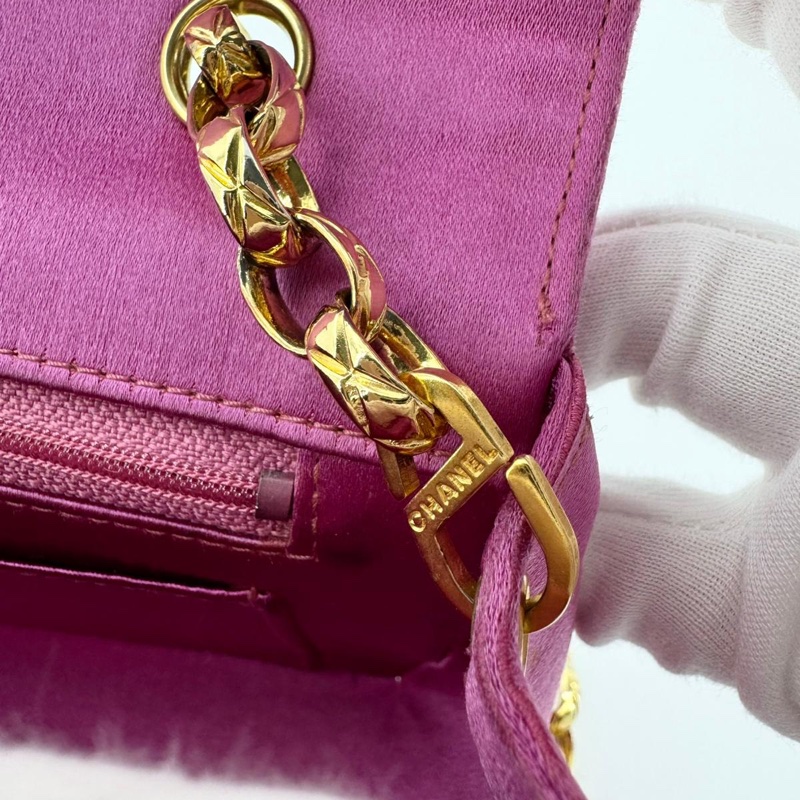 Chanel Vintage Satin Fuchsia Mini Diana Flap Bag with Gold Hardware-10
