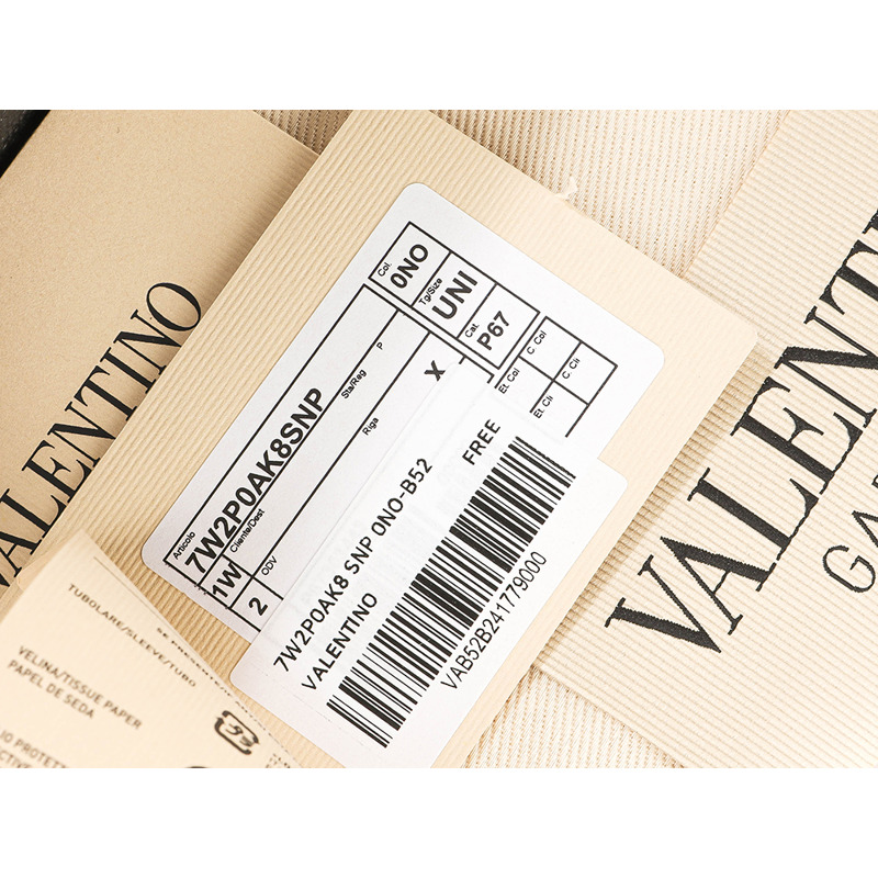 VALENTINO 25FW 女士單肩包-16