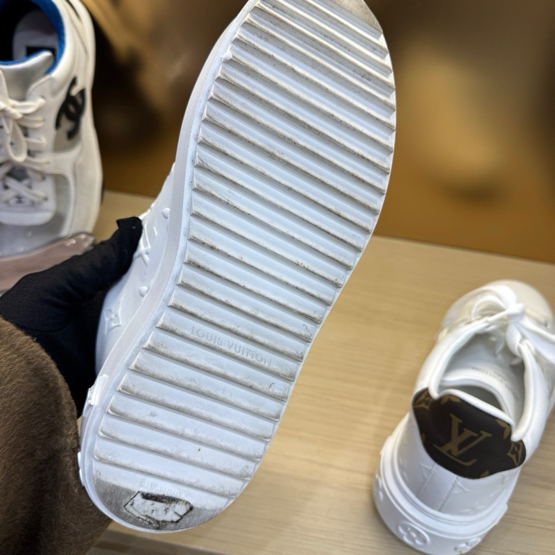 98新Lv 路易威登/白色浮雕滿印timeout板鞋 37碼-6