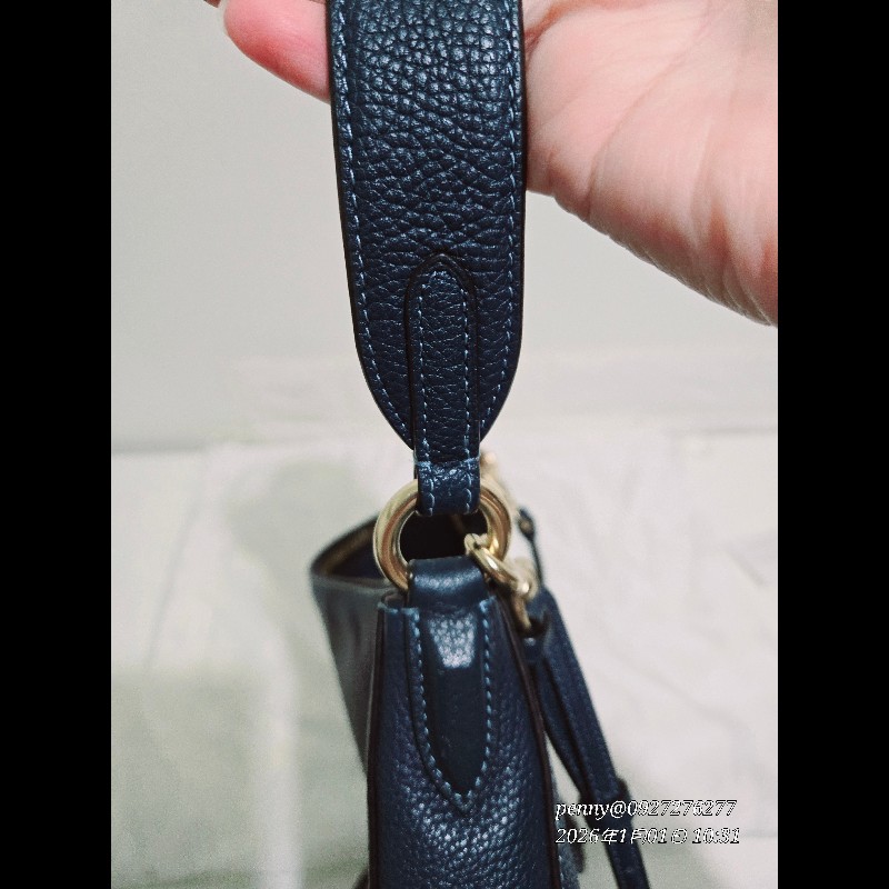 COACH  2way牛皮側背／斜挎包-17