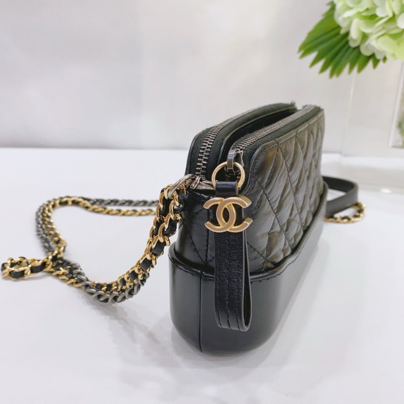 Chanel 黑金mini流浪鏈條包-2