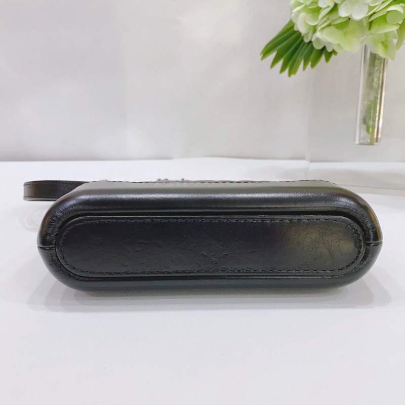 Chanel 黑金mini流浪鏈條包-4