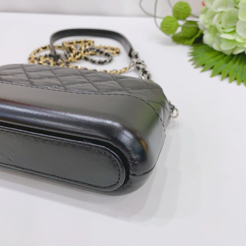 Chanel 黑金mini流浪鏈條包-6