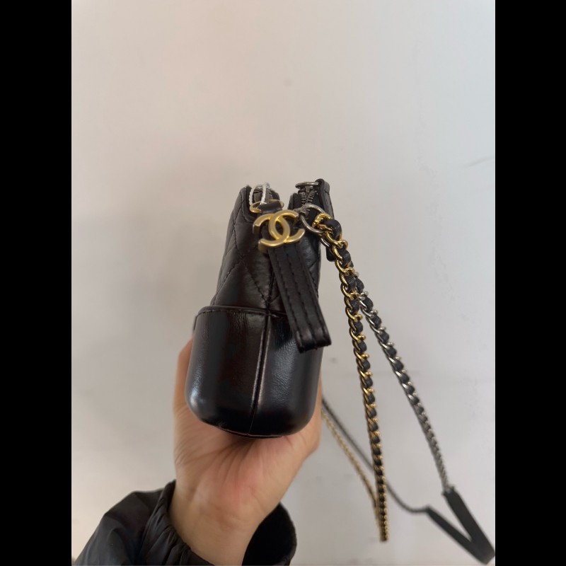 Chanel 黑金mini流浪鏈條包-17