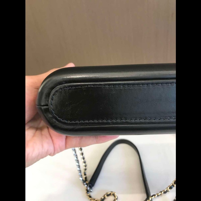 Chanel 藍拼黑mini流浪包-13