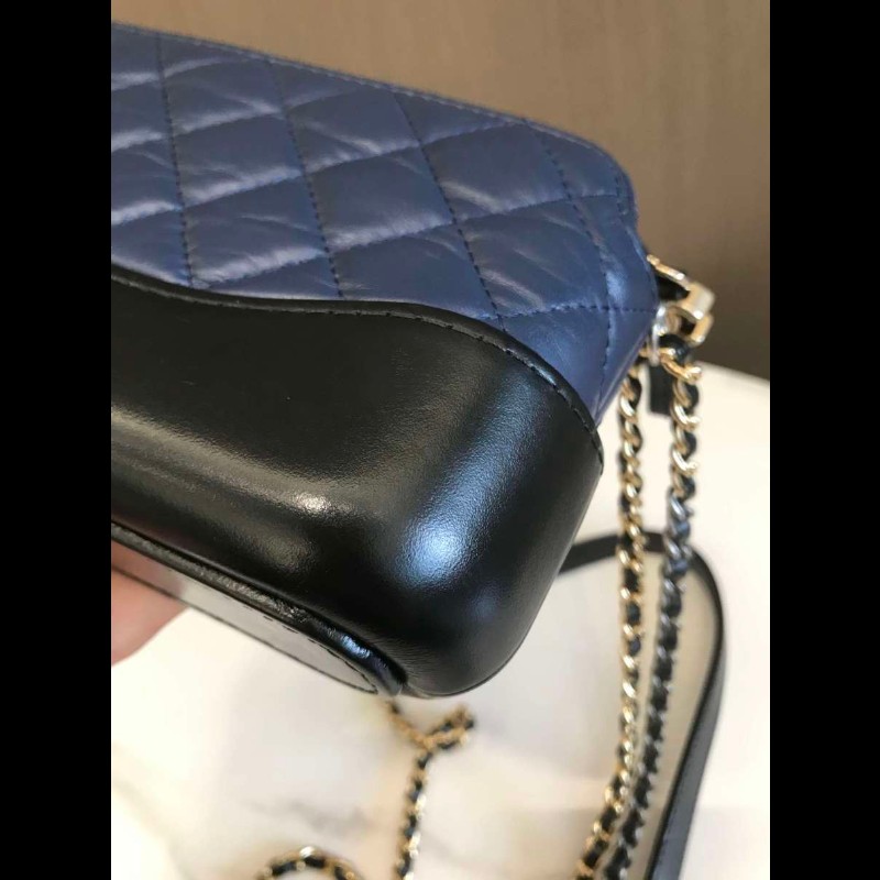 Chanel 藍拼黑mini流浪包-15