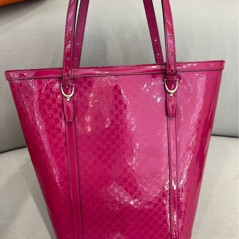 Gucci古馳水桶漆皮玫紅色牛皮手提包