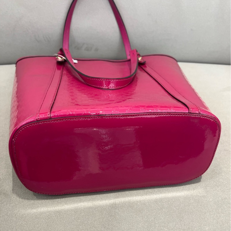 Gucci古馳水桶漆皮玫紅色牛皮手提包-2