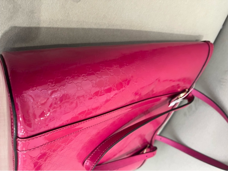 Gucci古馳水桶漆皮玫紅色牛皮手提包-4