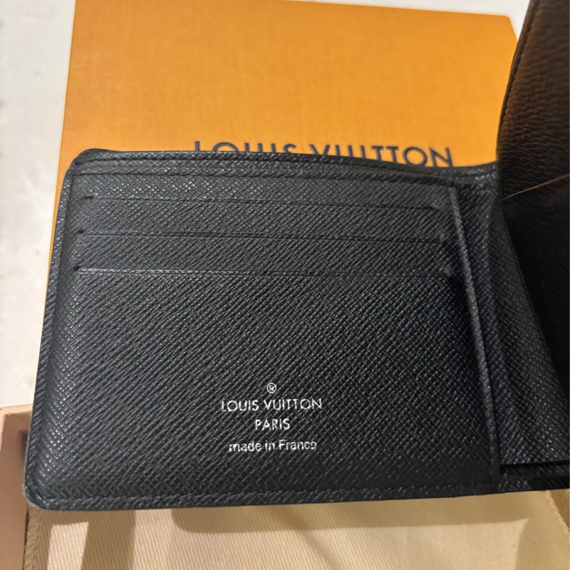 LV黑老花短夾-13