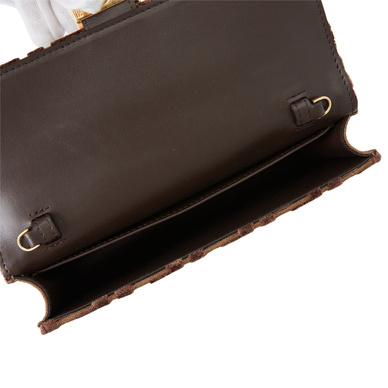 FENDI 女士鏈條法棍包 8M0498 AT14 F0L1B-5