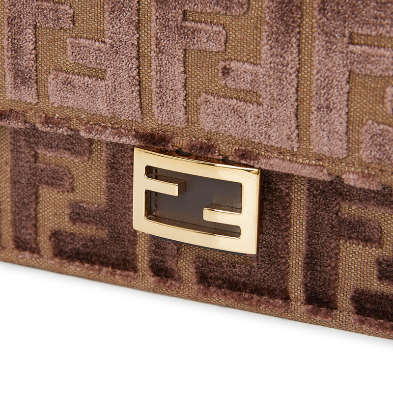 FENDI 女士鏈條法棍包 8M0498 AT14 F0L1B-7