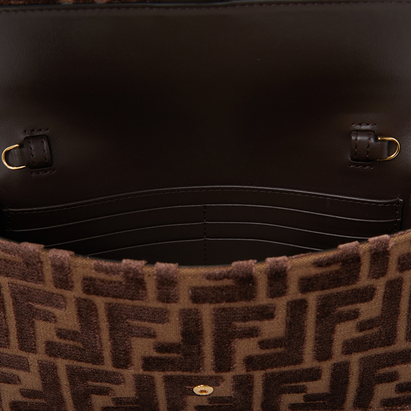 FENDI 女士鏈條法棍包 8M0498 AT14 F0L1B-8