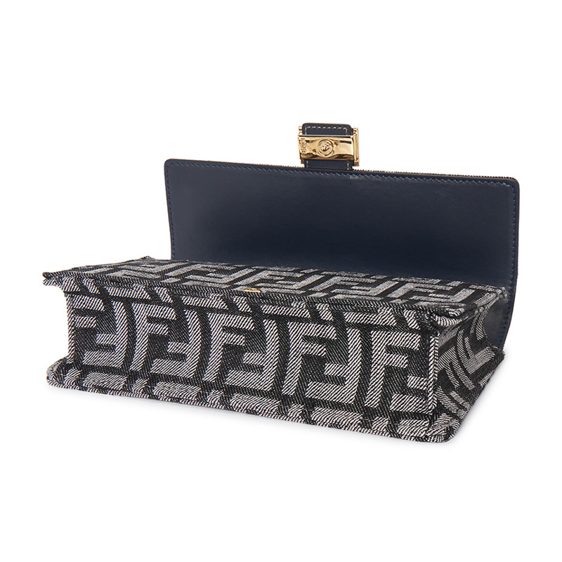 FENDI 女士鏈條法棍包 8M0498 AUT4 F1UJ5-4