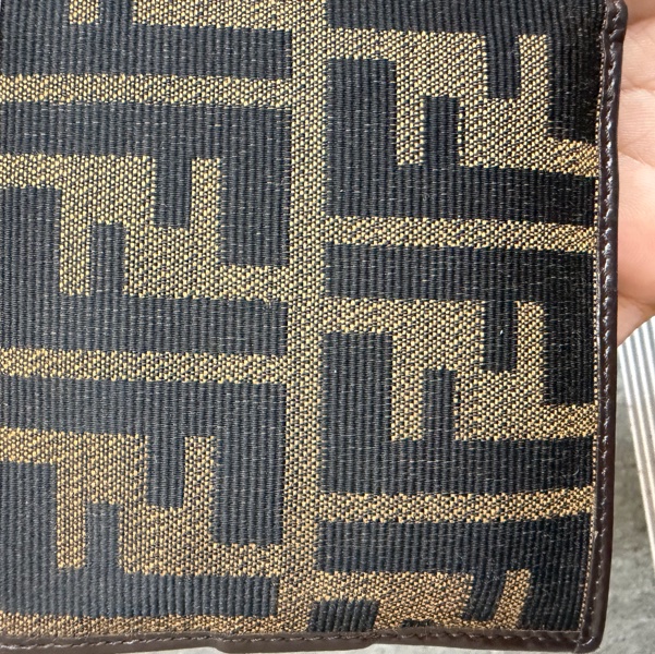 Fendi 短夾中夾-8