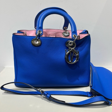 Dior迪奧Diorissimo中號藍色荔枝紋牛皮包  尺寸32x22x11