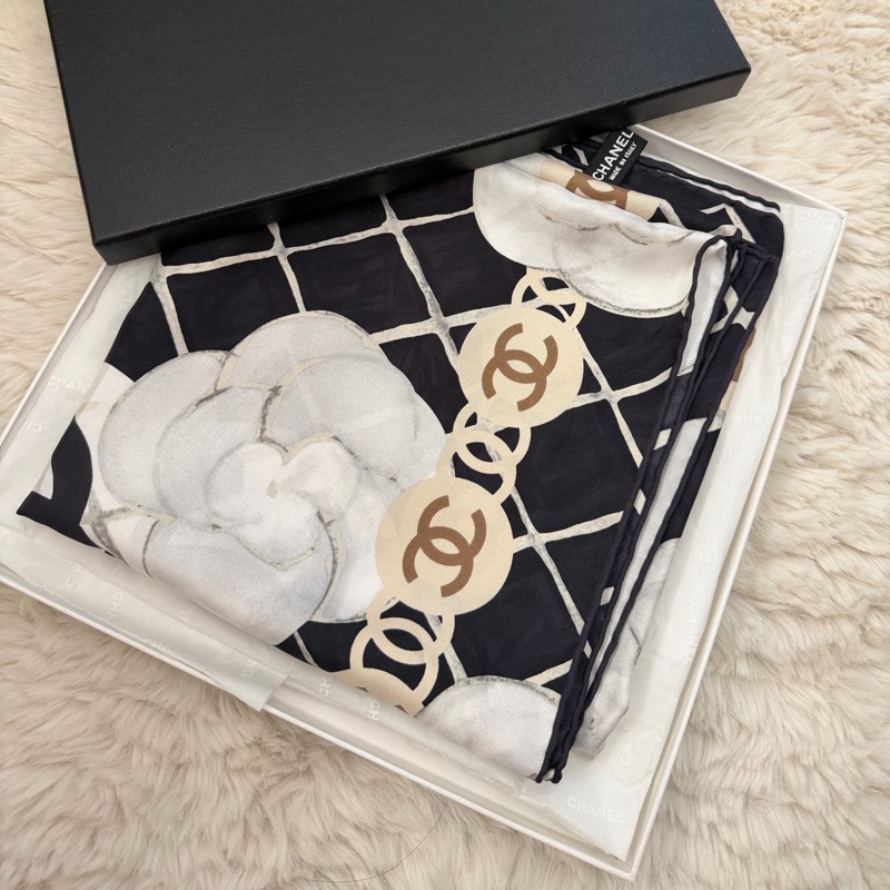 Chanel 山茶花絲巾-12