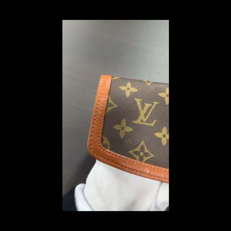 💥最新上架💥 中古LV 手拿包 M51810 連內袋-10