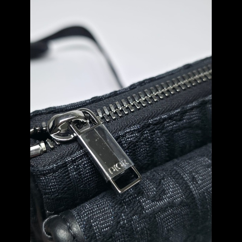 Dior 黑色Mini Dior 8 Messenger Bag
(未使用品)-11