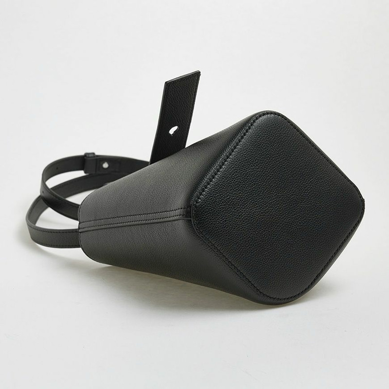 LOEWE Pebble 迷你水桶肩包 FW25 女士-4