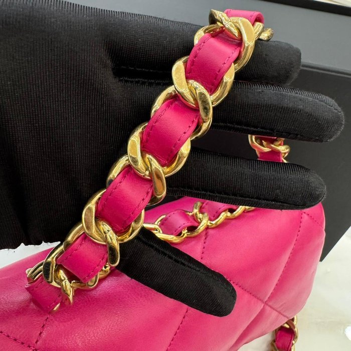*SHIHNA名牌精品*CHANEL 桃紅色金鍊枕頭包 (芯片款)-5