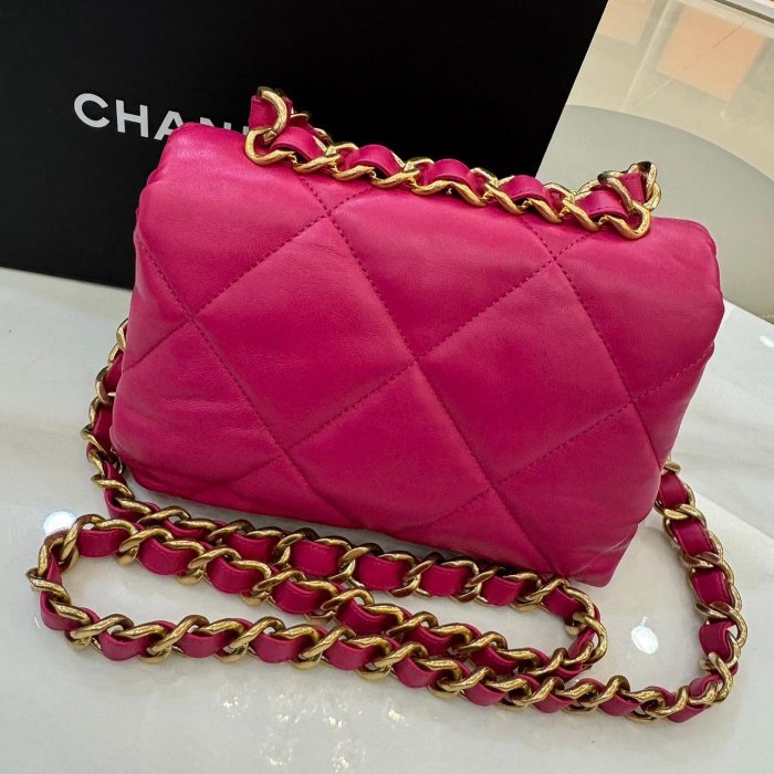 *SHIHNA名牌精品*CHANEL 桃紅色金鍊枕頭包 (芯片款)-6