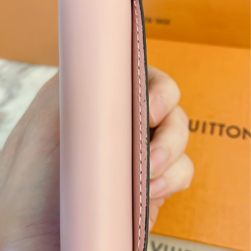 近新閒置正品✨ LV Louis Vuitton路易威登 Zoe 系列Monogram老花三折短夾金釦/粉-3