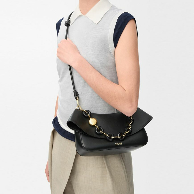 LOEWE AP22P22X07 1100 FW25 中型單肩包-9