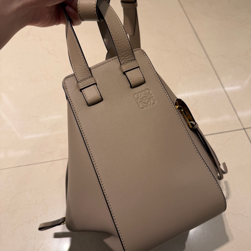 LOEWE Hammock 沙色小牛皮手提斜背吊床包(小)-5