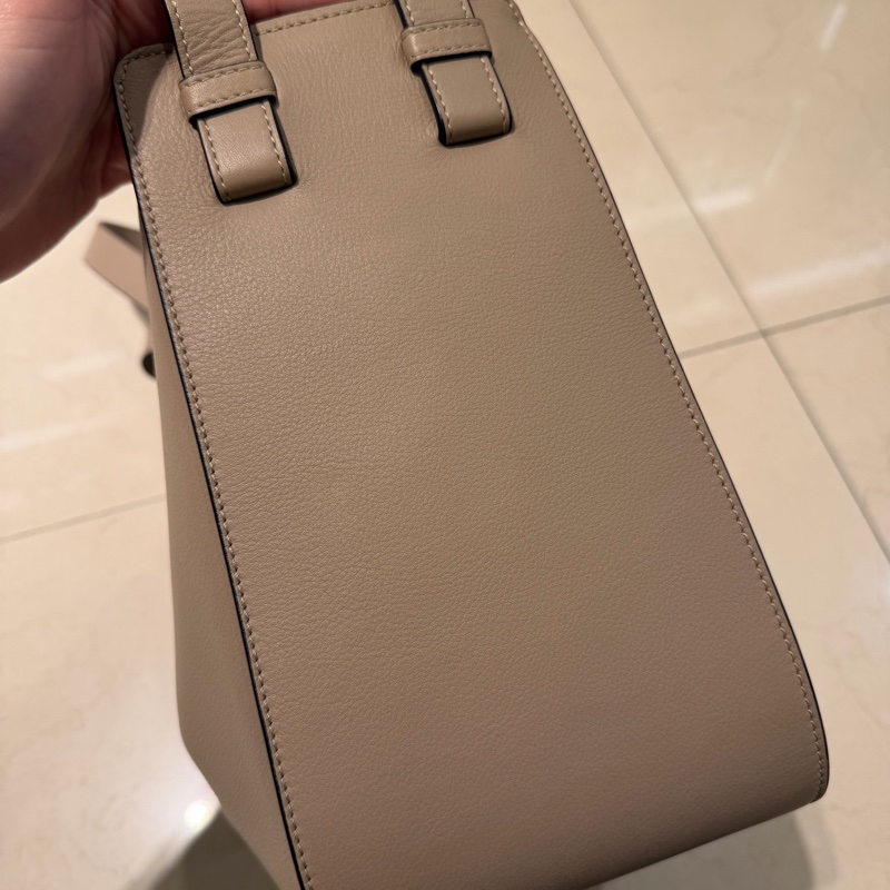 LOEWE Hammock 沙色小牛皮手提斜背吊床包(小)-7