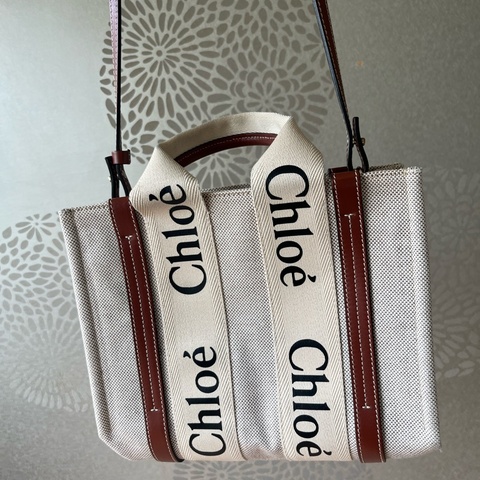 Chole SMALL WOODY TOTE BAG  (有背帶的新款）