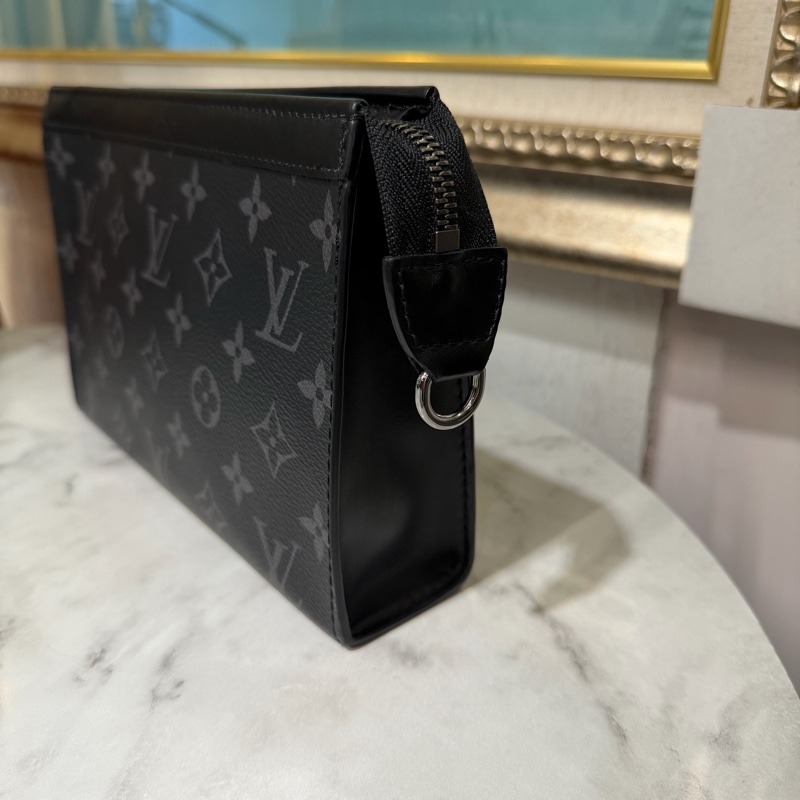 LV 黑灰原花Gaston銀釦一字拉附扁形零錢包二合一間斜背包M81124-2