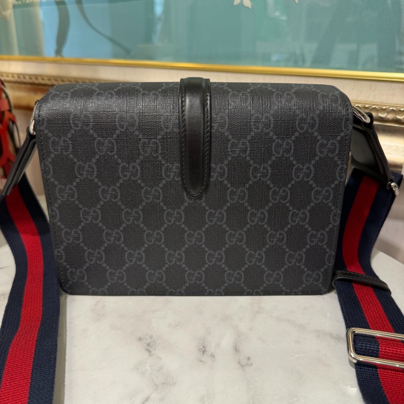 Gucci 黑灰PVC拼黑皮邊銀扣下蓋插釦式肩斜背包-1