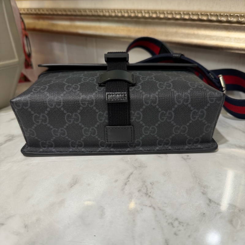 Gucci 黑灰PVC拼黑皮邊銀扣下蓋插釦式肩斜背包-5