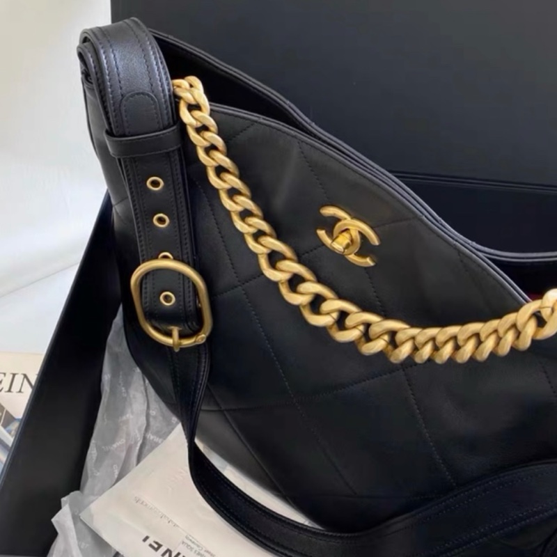Chanel 21k hobo大號-10