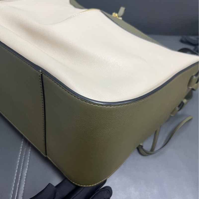 Loewe small hammock 小號吊床包-12