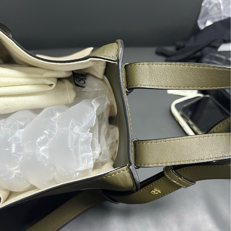 Loewe small hammock 小號吊床包-17