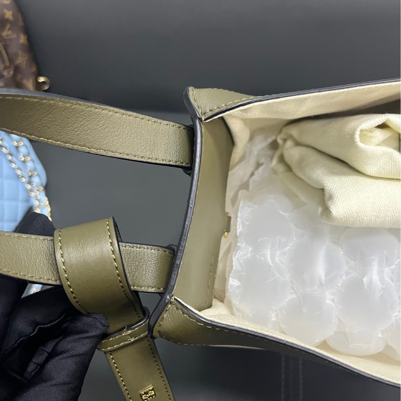 Loewe small hammock 小號吊床包-18