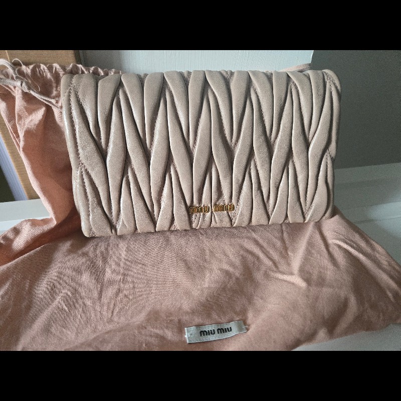 MIU MIU肩背包 裸粉色-5