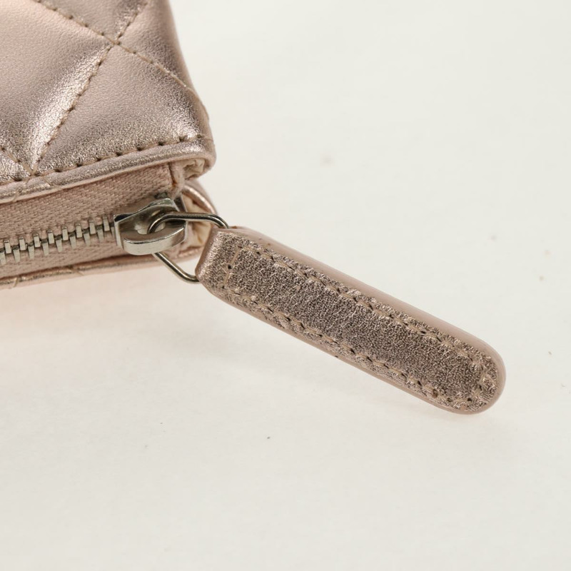 【日本直送】香奈兒 (CHANEL) 絎縫羊皮粉金雙C標誌手拿包 Auth 157936M-8