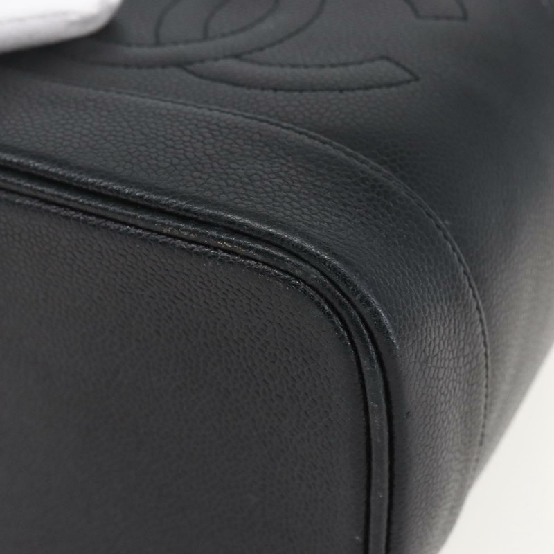 【日本直送】香奈兒魚子醬皮黑金CC標誌化妝包 Auth bs31913-8