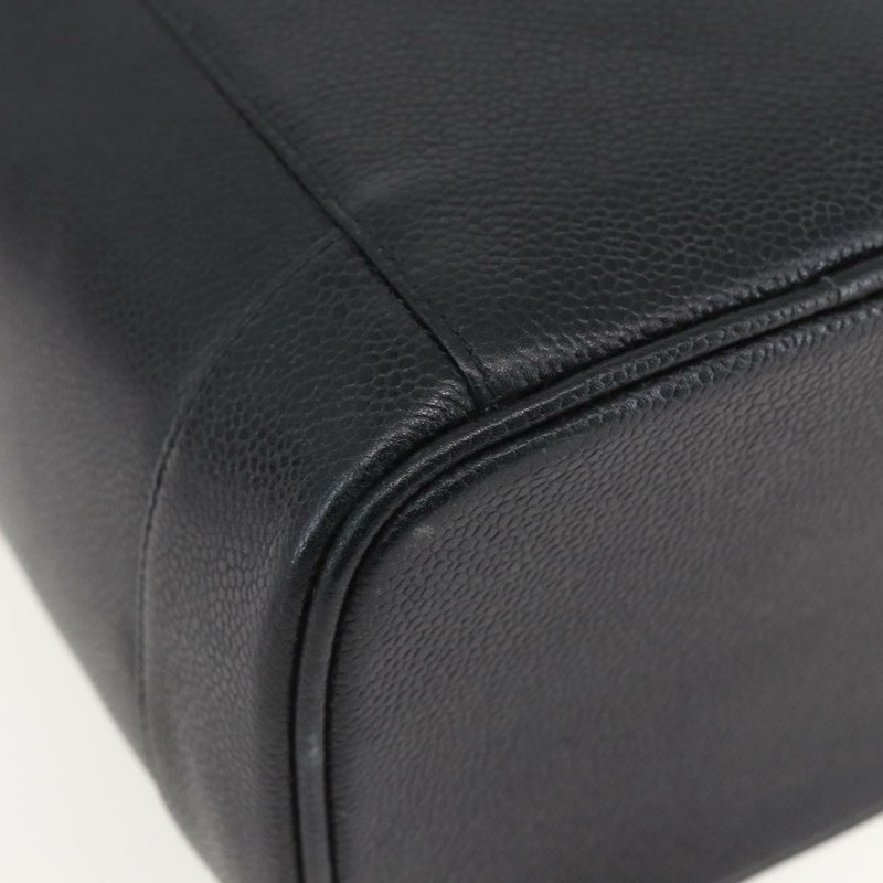 【日本直送】香奈兒魚子醬皮黑金CC標誌化妝包 Auth bs31913-15