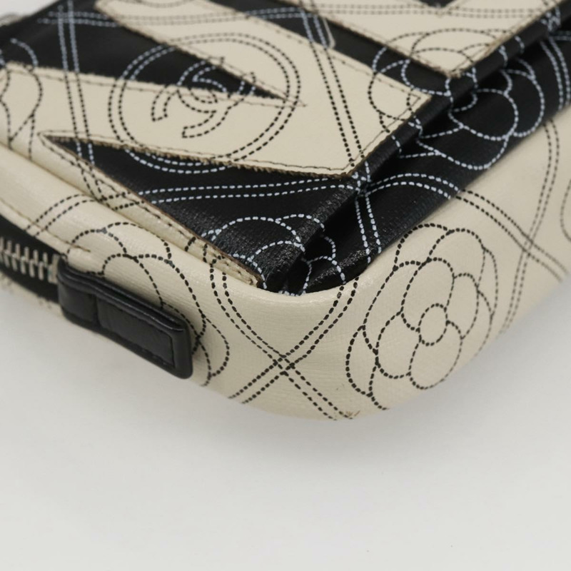 【日本直送】香奈兒山茶花手拿包 PVC 黑色 銀色 CC 認證 159324V-15