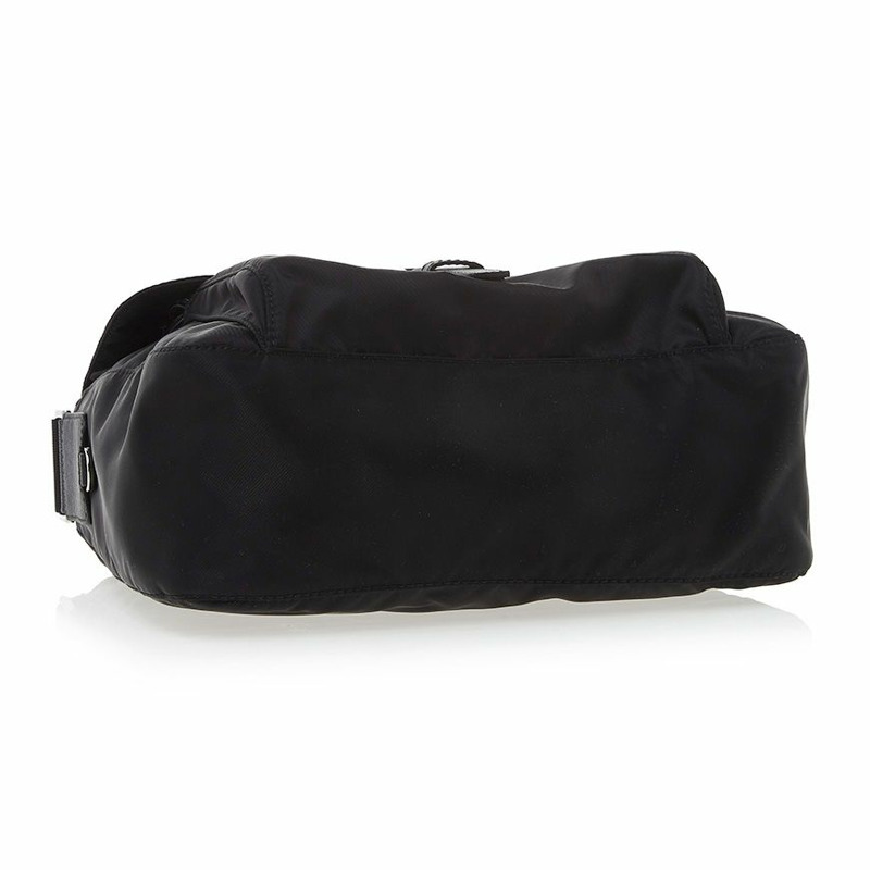 PRADA R尼龍肩包-4