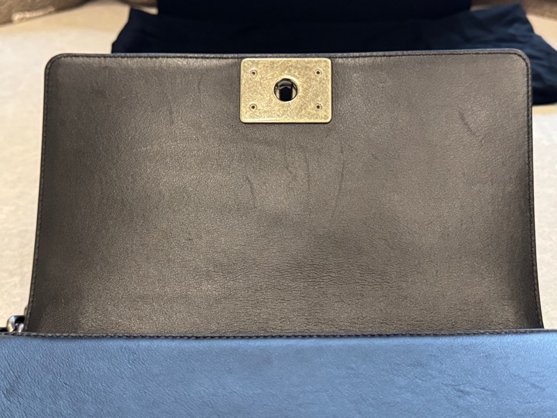 Chanel boy25牛皮黑色琺瑯扣-18