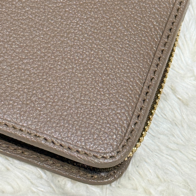 9新以上✨Loewe 咖色 牛皮長夾-8