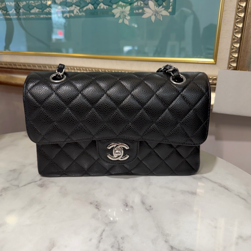 Chanel 黑荔枝牛皮菱格紋Coco23銀釦雙蓋肩斜口蓋包A01113-0