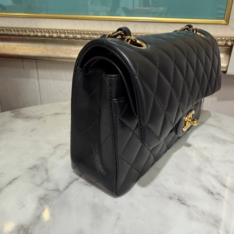 Chanel 黑羊皮菱格紋COCO23金釦雙層下蓋肩斜口蓋包A01113-4