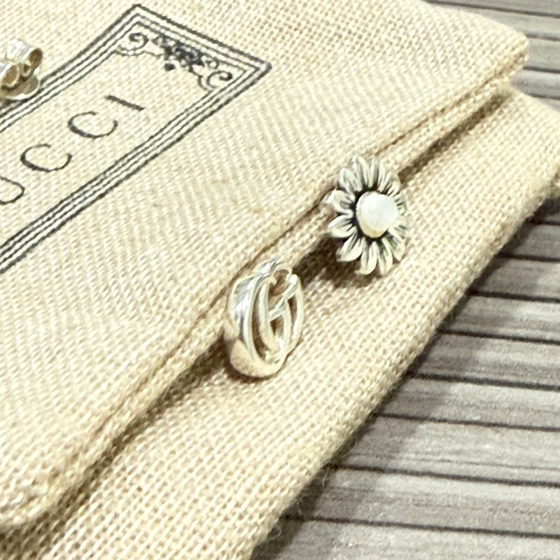 Gucci 純銀不對稱 花朵耳環  銀飾 古馳 銀耳環-1