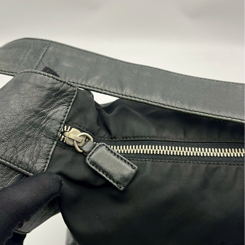 Prada Hobo-9